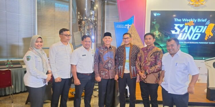 Paparkan Potensi Wisata Pasaman Bupati Sabar AS Audiensi dengan Menteri Pariwisata Sandiaga Uno