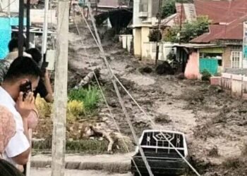 Lahar Dingin Gunung Marapi Landa Aia Angek Tanah Datar, Jalur Bukittinggi-Padang Panjang Putus