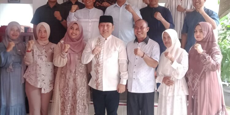 Berlebaran, Ketua DPRD Pariyanto Didatangi Kapolres AKBP Bagus Ikhwan  