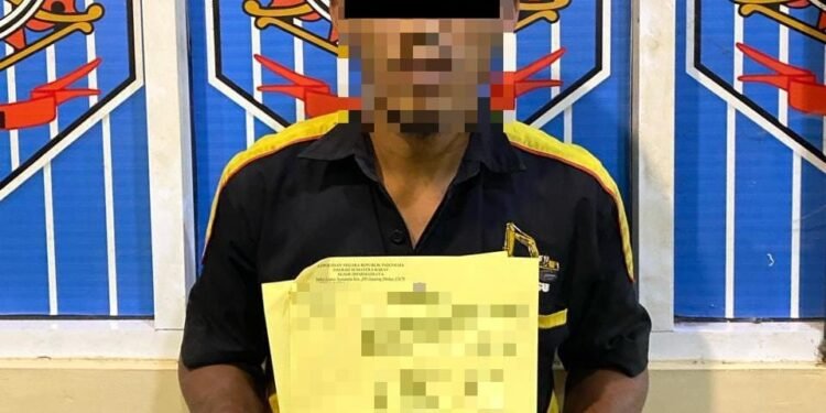 Diduga Cabuli Anak Tiri, Bapak Sambung Bejad  Ditangkap Petugas Polres Dharmasraya