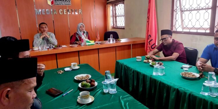 Bawaslu Pasaman Gelar Rapat Evaluasi Pengawasan Tahapan Penyelenggaraan Pemilu 2024  