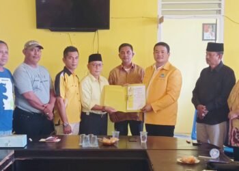 Kembalikan Formulir Pendaftaran, Tommy Irawan Sandra Resmi Daftar Sebagai Bakal Cabup Pasaman