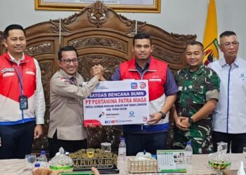 Bantu Korban Galodo di Tanah Datar,  PT. Pertamina Patra Niaga Regional Sumbagut Jamin Pasokan BBM Aman