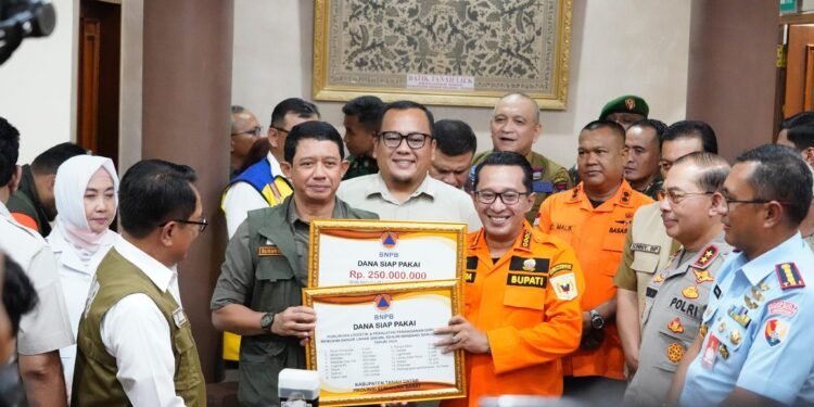 Pasca Bencana Galodo, Bupati Eka Putra Paparkan Kondisi Tanah Datar Dihadapan Kepala BNPB