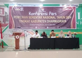 Konferensi Pers, KPUD Kabupaten Dharmasraya Beberkan Tahapan Pemilukada Tahun 2024  