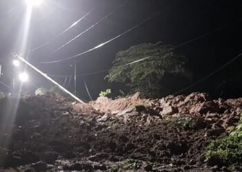 Guyuran Hujan Lebat, Timbulkan  Dua Titik Longsor di Singkarak dan Tikalak