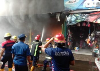 Kebakaran Hebat di Pasar Raya Padang, Toko Mainan Dilalap Sijago Merah