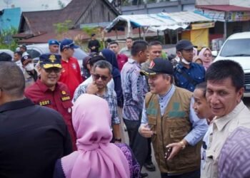 Pemkab Dharmasraya Kembali Serahkan 5 Truk Bantuan Untuk Korban Bencana Banjir dan Galodo Sumbar