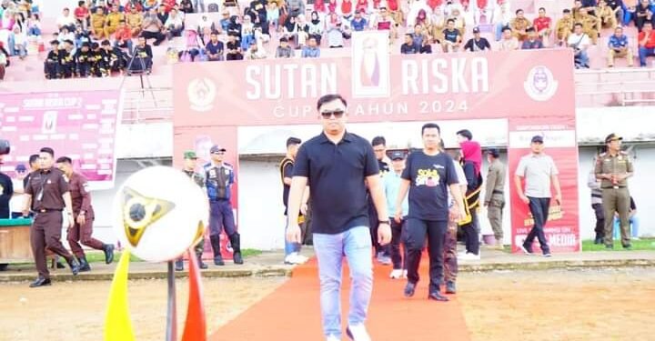 Turnamen Sepakbola Sutan Riska CUP II Digeber, Pembukaan Dihadiri Pimpinan dan Anggota DPRD Dharmasraya