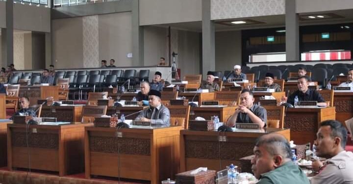 DPRD Dharmasraya Gelar Rapat Paripurna Mendengarkan Nota Penjelasan Atas Ranperda  Pertanggungjawaban APBD Tahun 2023