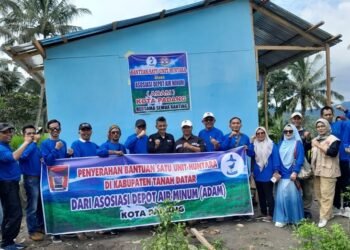 ADAM Kota Padang Bantu Satu Unit Huntara di Batipuah Ateh