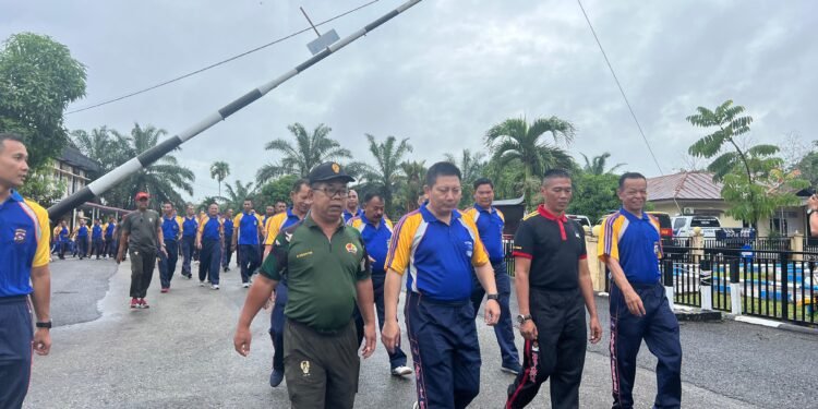 HUT Bhayangkara Ke-78 Polres Dharmasraya Meriahkan dengan Olahraga Bersama