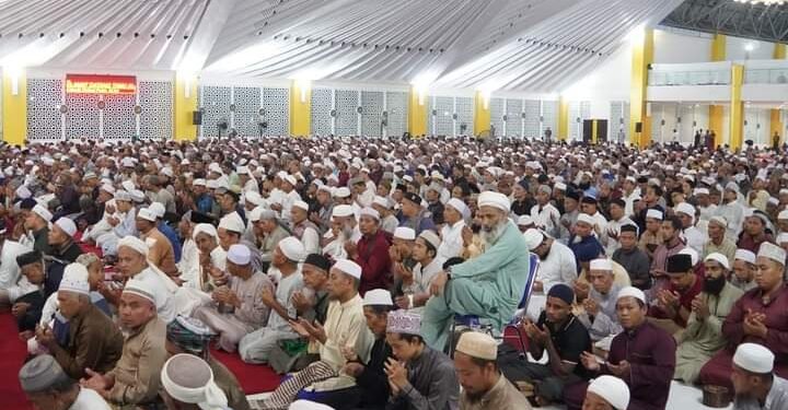 Bupati Sutan Riska Hadiri Silaturahmi Ribuan Umat Islam se Sumatera di Masjid Agung Dharmasraya