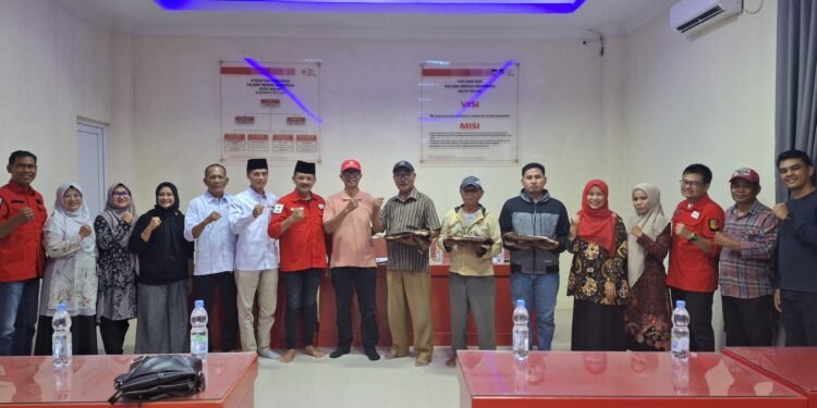 Tiga Pendonor Darah di PMI Kota Solok Terima Satyalancana Kebaktian Sosial