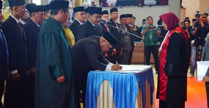 Dilantik dengan Pengambilan Sumpah, Inilah 30 Orang Anggota DPRD Dharmasraya