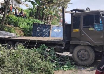 Truk  Alami Rem blong: Kecelakaan Beruntun di Turunan Panyalai Tak Terelakkan, 16 Orang Mengalami Luka-Luka