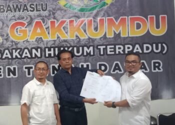 Paslon Nomor Urut 1 Richi Aprian-Donny Karsont Laporkan 7 Dugaan Pelanggaran Pilkada Tanah Datar  