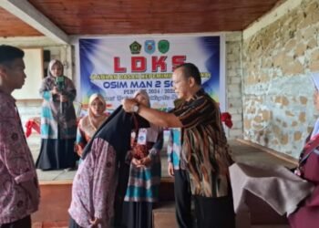 Wujudkan Kepemimpinan Berintegritas Menuju Era 5.0, OSIM MAN 2 Solok Gelar Latihan Dasar Kepemimpinan