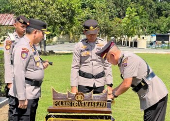 Pindah Tugas,  Serah Terima Jabatan PJU Polres Dharmasraya Dipimpin Kapolres AKBP Bagus Ikhwan