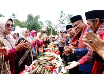 Satu Nagari Satu Event: Festival Budaya 1500 Lamang Kujuik Batipuh Ateh Diwarnai Tari Massal Basamo Mangko Manjadi