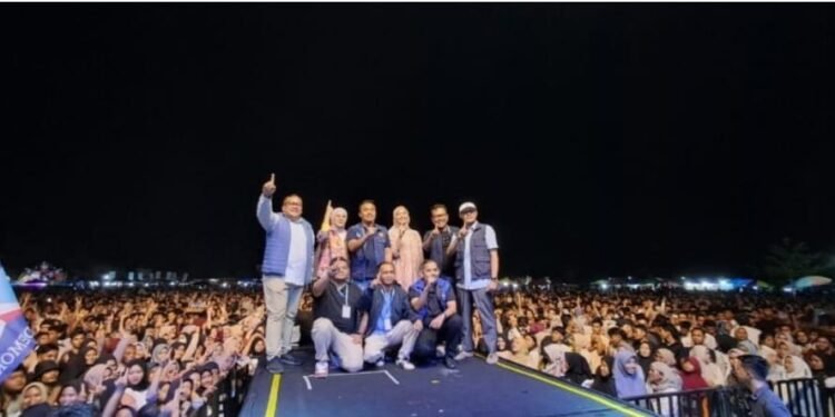 Puluhan Ribu Masyarakat Dharmasraya Tumpah Ruah di Konser Sumbar Gercep Mahyeldi-Vasko