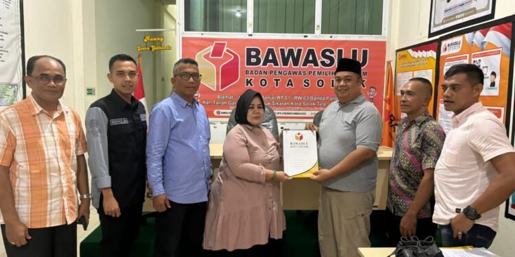 Diduga Lakukan Pelanggaran Pemilu, Ketua Baznas dan Oknum Lurah  Dilaporkan ke Bawaslu Kota Solok