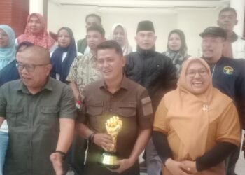 Wabup Solok Jon Firman Pandu Hadiri Syukuran Masyarakat Alahan Panjang Atas Prestasi Desa Wisata Danau Diateh