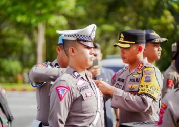 Dihadiri Wabup JFP,  Kapolres Solok Pimpin Apel Gelar Pasukan Operasi Lilin Singgalang 2024