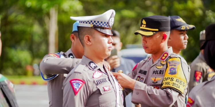 Dihadiri Wabup JFP,  Kapolres Solok Pimpin Apel Gelar Pasukan Operasi Lilin Singgalang 2024