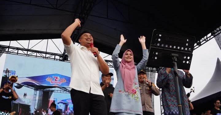 Group Band Tipe-X Guncang Dharmasraya