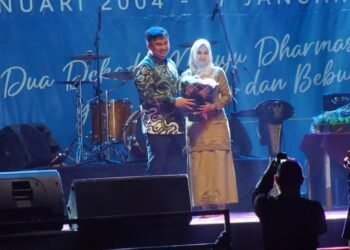 Momen Haru Warga Dharmasraya Kala Bupati Sutan Riska Izin Pamit Beritanda