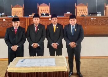 DPRD Dharmasraya Umumkan Penetapan Pasangan Calon Bupati dan Wakil Bupati Terpilih