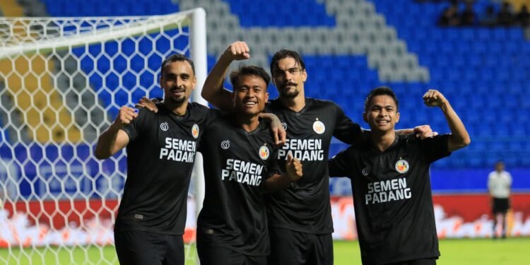Membawa Asa Keluar dari Zona Degradasi, Semen Padang FC Hajar Borneo FC 3 – 1
