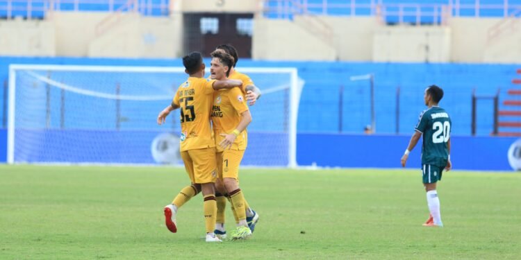 Comeback! Sempat Keteteran, Semen Padang FC Berhasil  Pecundangi PSS Sleman 4-2