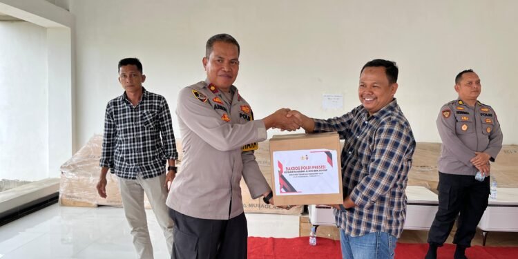 Menjelang Ramadhan, Polres Dharmasraya Gelar Bakti Sosial