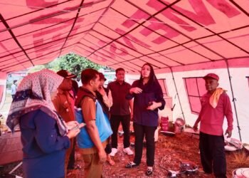 Pastikan Ketersediaan Logistik,  Annisa Suci Ramadhani Langsung Mengecek ke Dapur Umum