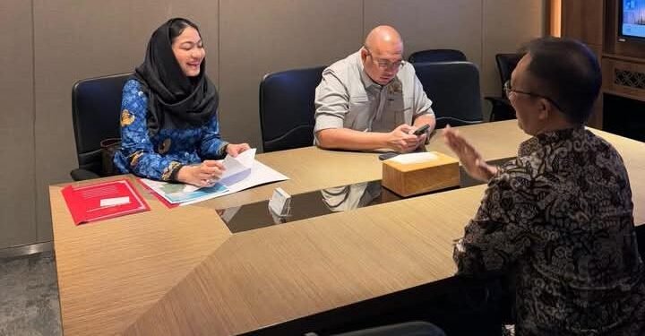 Satu Nagari Belum Tersentuh Listrik, Bupati Dharmasraya Didampingi Anggota DPR-RI Andre Rosiade Datangi Kantor Pusat PLN