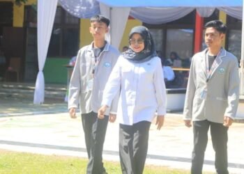 Beri Motivasi, Wakil Bupati Dharmasraya Hadir Ditengah Pelajar SMA Negeri 1 Sitiung