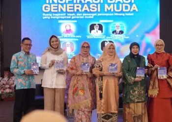 Tebar Inspiratif Untuk Gen Z, Bupati Annisa Tampil Memukau di Talkshow Perempuan Minang Bicara