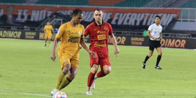Fantastis! Semen Padang FC Babat Persija Jakarta 2 – 0