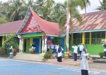 Khidmat, MAN 2 Solok Gelar Upacara Hari Kebangkitan Nasional 2025