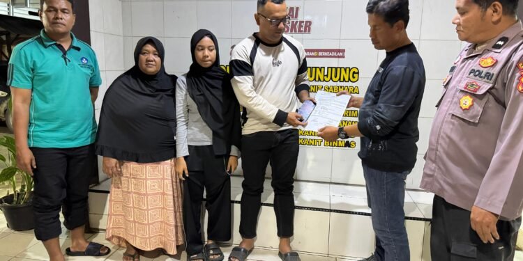 Penyerahan remaja hilang