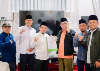 Masyarakat Aie Dingin Serahkan Surat Pembebasan Lahan Pembangunan Jalan Alternatif,  Kinerja Wabup Candra Membanggakan