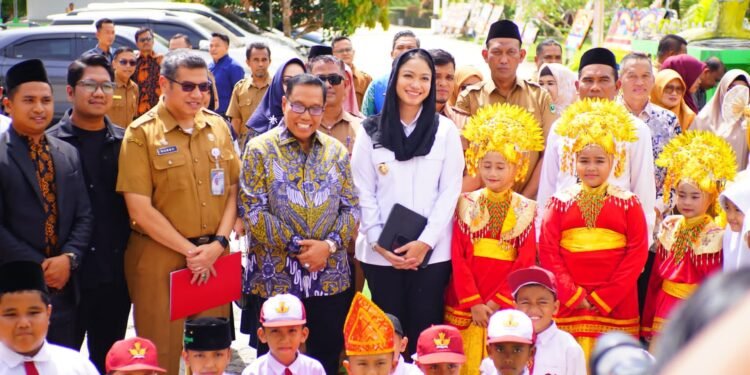 Bupati Annisa resmikan Kampung Inggris