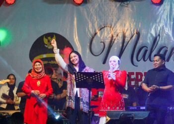 Konser Istimewa: Fauzana Duet dengan Annisa,  Semarakkan HUT-RI di Dharmasraya