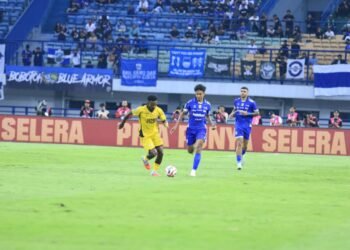 Tanduk Kabau Sirah Patah di Bandung, Semen Padang FC Dihajar Persib 0=2