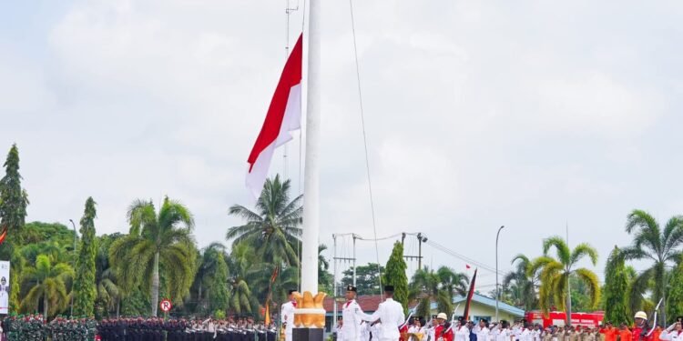 Perdana Tampil Sebagai Irup Peringatan HUT RI ke 80 Tahun 2025, Bupati Dharmasraya Tampil Penuh Karisma