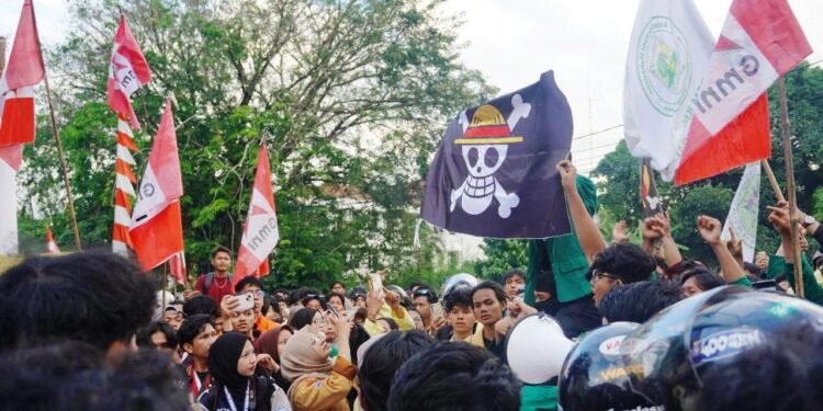 Dipicu Tewasnya Affan, Mahasiswa dan Driver Ojol Unjuk Rasa di Mapolda Sumbar