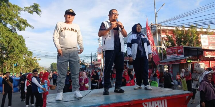 Semarak HUT ke-14 Partai NasDem Kota Solok Mengkristal, Rudi Horizon Gerakkan Warga Senam Sehat di Taman Syekh Kukut