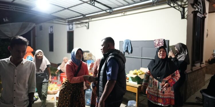 Elegi Pengungsi di Bawah Tenda, Disela Cemas Menanti Pulihnya Kondisi Bukit Limbang Nan Retak